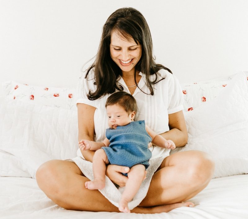 maman heureuse massage post partum
